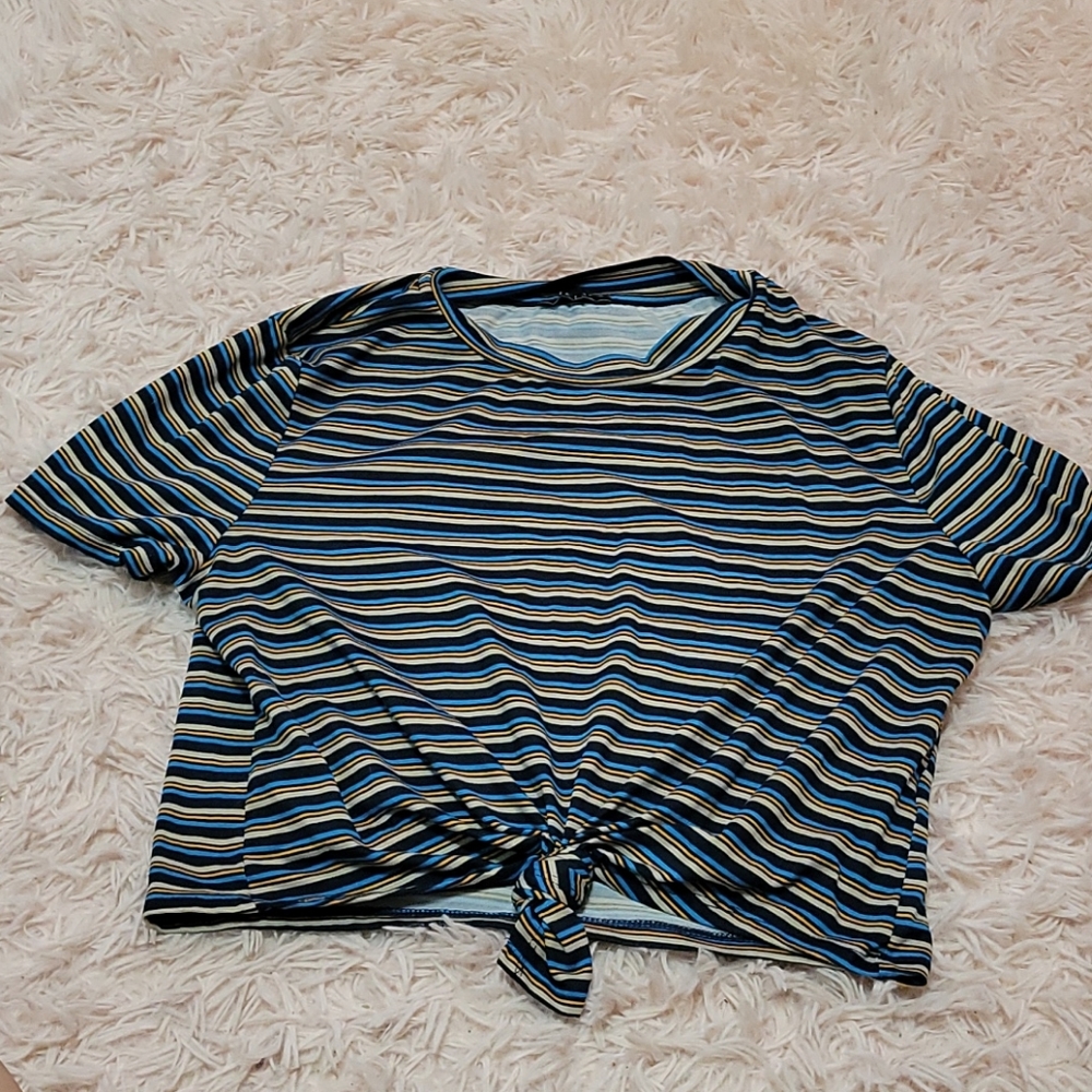 ⭐3 for $15 SALE!⭐ Striped crop top -- size large